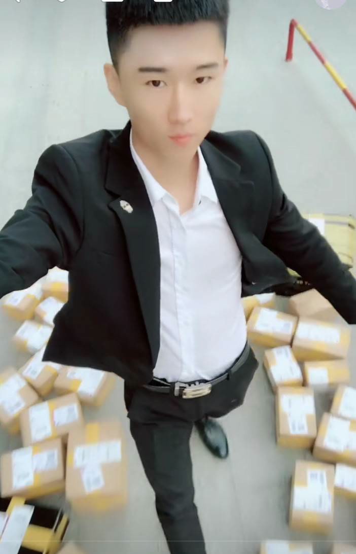 今晚不直播了给大家排单呢明晚直播间见, @92刘