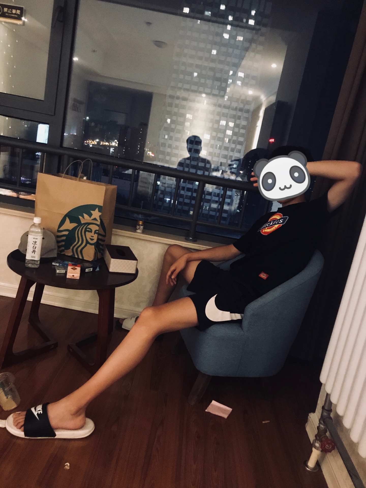 随便挡个脸就发了吧 - ai yaru 95的快手